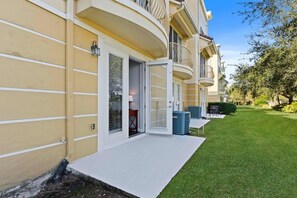 Exterior detail - Spacious 3BR Townhome at Vista Cay Resort (Orlando)