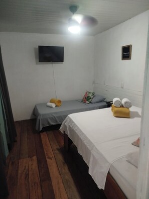 4 chambres, fer et planche à repasser, accès Internet, draps fournis