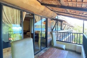 Room - Bugana Beach and Dive Resort (Negros Occidental)