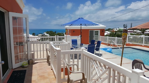 2-bedroom cottage with 2 King beds, Private Pool, Full kitchen and Ocean views