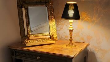 1 habitación, wifi y ropa de cama