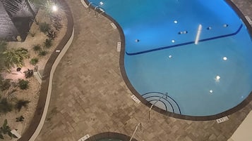 Piscina interna, piscina externa