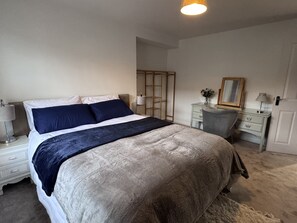 2 bedrooms, individually decorated, individually furnished, free WiFi - Ironstone Cottage (Middlesbrough)