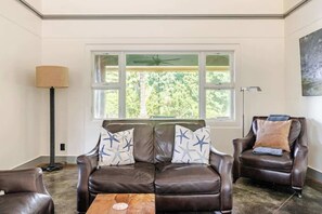 TV, DVD player, offices