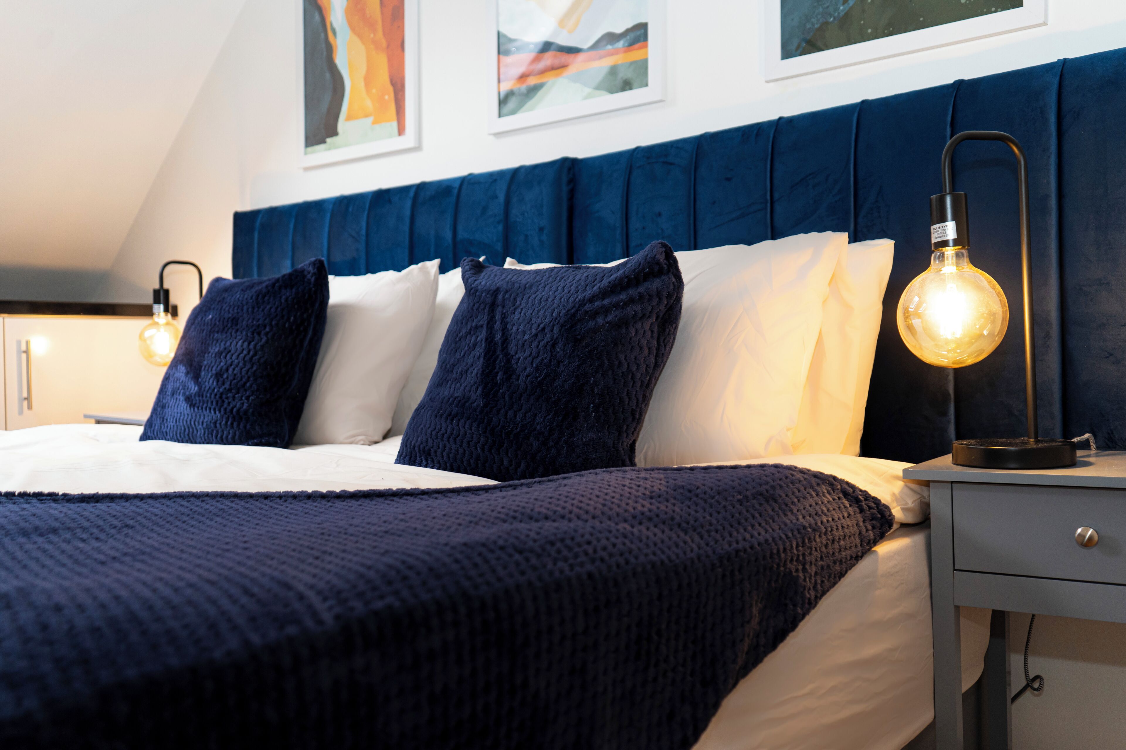 2 bedrooms, bed sheets