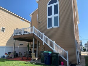 Exterior - Spacious 6-bedroom Home 3 story in tranquil Brigantine with close acces to beach (Brigantine)
