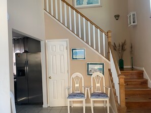 Interior - Spacious 6-bedroom Home 3 story in tranquil Brigantine with close acces to beach (Brigantine)