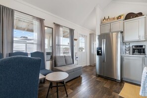 Interior - The Waylon (Fredericksburg)
