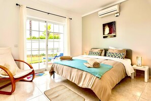 3 bedrooms, iron/ironing board, WiFi, bed sheets - Casa Luna with Saltwater Pool – Private Pool, Garden & Parking (Olhos de Água)