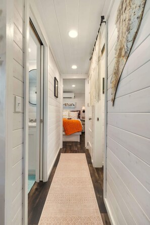 3 bedrooms, bed sheets