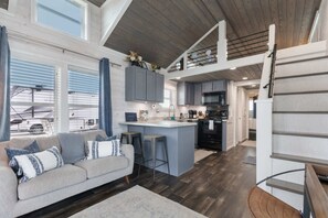 TV, offices - Little Blue Haus with Hot Tub! (Fredericksburg)