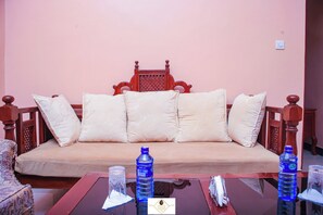 Interior detail - Hoyjiifka Holale Resort (Moyale)