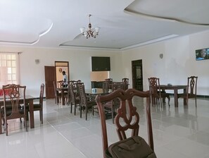 Restaurant - Hoyjiifka Holale Resort (Moyale)