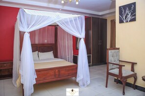Standard Double Room | Free WiFi, bed sheets - Hoyjiifka Holale Resort (Moyale)