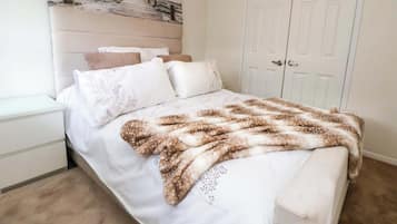 2 bedrooms, individually decorated, individually furnished, free WiFi