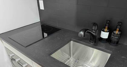 Cozy Modern Studio in the Heart of Capitol Hill