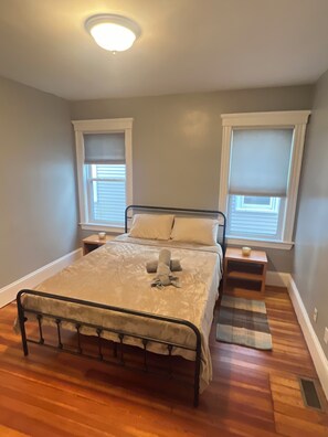 4 bedrooms, WiFi, bed sheets