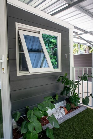 Exterior detail - Coqui Tiny House - Unit 1 (Rincón)