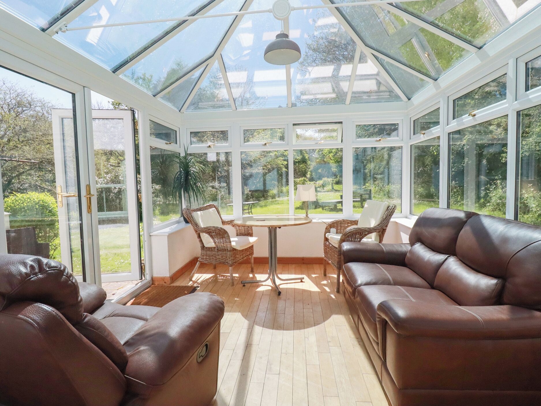 Cottage | Living area