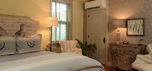 Room, 1 Queen Bed, Non Smoking | Iron/ironing board, free WiFi