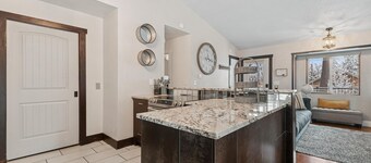 Rates Reduced, Book Now! Home with a Hot Tub, Grill and Playground