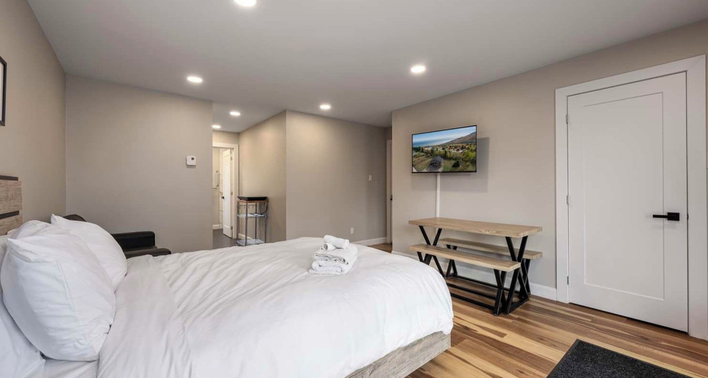 4 bedrooms, free WiFi, bed sheets