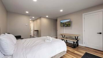 4 bedrooms, free WiFi, bed sheets