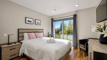 4 bedrooms, WiFi, bed sheets