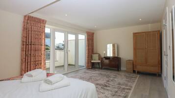 Cottage | 3 bedrooms, individually decorated, individually furnished, free WiFi