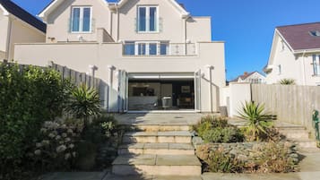 Cottage | Exterior