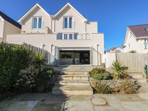 Cottage | Exterior - 2 Lon Y Dryw (Holyhead)