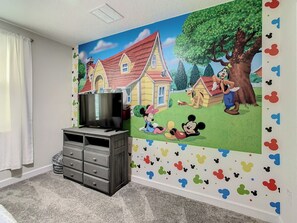 Children’s area - Modern Champions Gate Home Near Parks 2 Beds/2 Baths/ 6 People/Game Room (KISSIMMEE)
