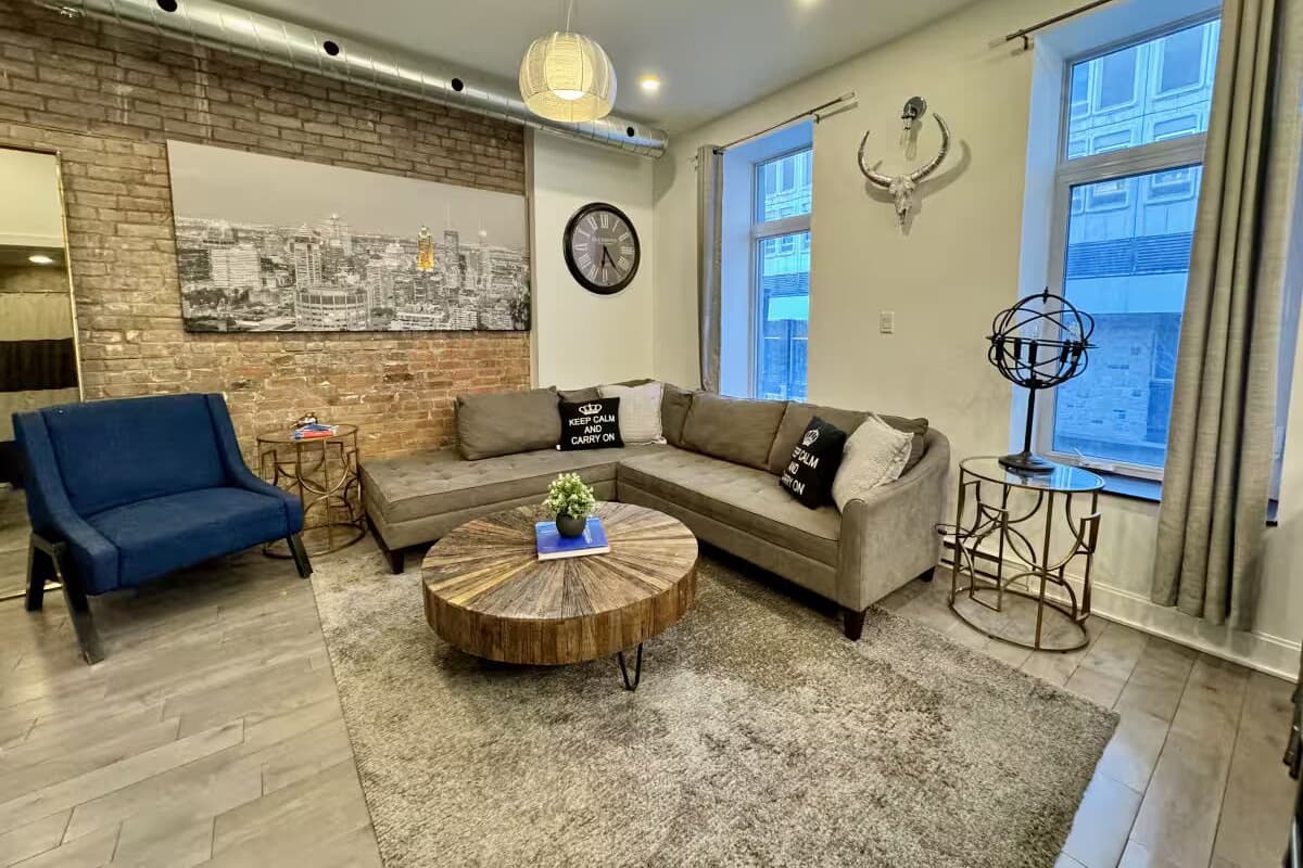 Family Apartment, City View | Living area