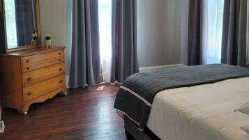 1 chambre, fer et planche Ă repasser, Wi-Fi, draps fournis