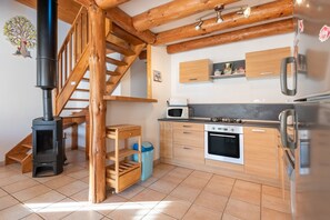 Fridge, microwave, oven, stovetop - Mountain House for 9 Guests (Saint-Lary Soulan)