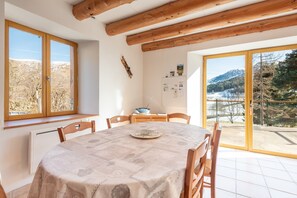Dining - Mountain House for 9 Guests (Saint-Lary Soulan)