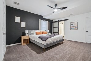 4 Schlafzimmer, Schreibtisch, Reisekinderbett, kostenloses WLAN