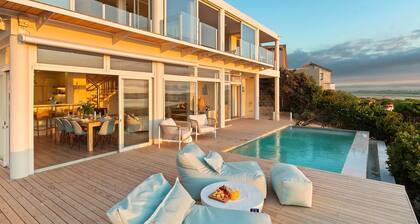 MBIZI lagoon house - Four Bedroom House, Sleeps 8