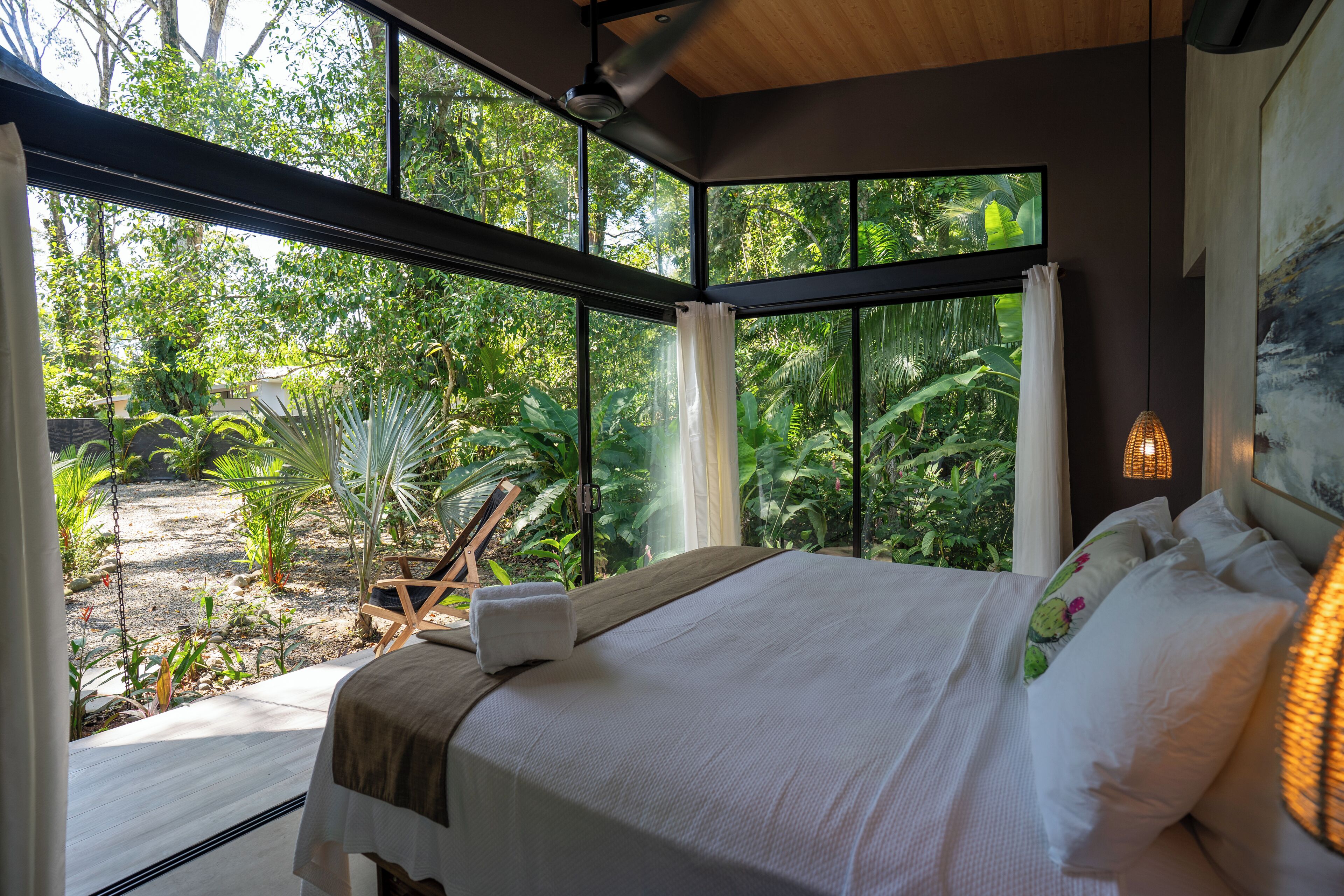 Vila, piscina particular, vista para o jardim | Wi-Fi de cortesia