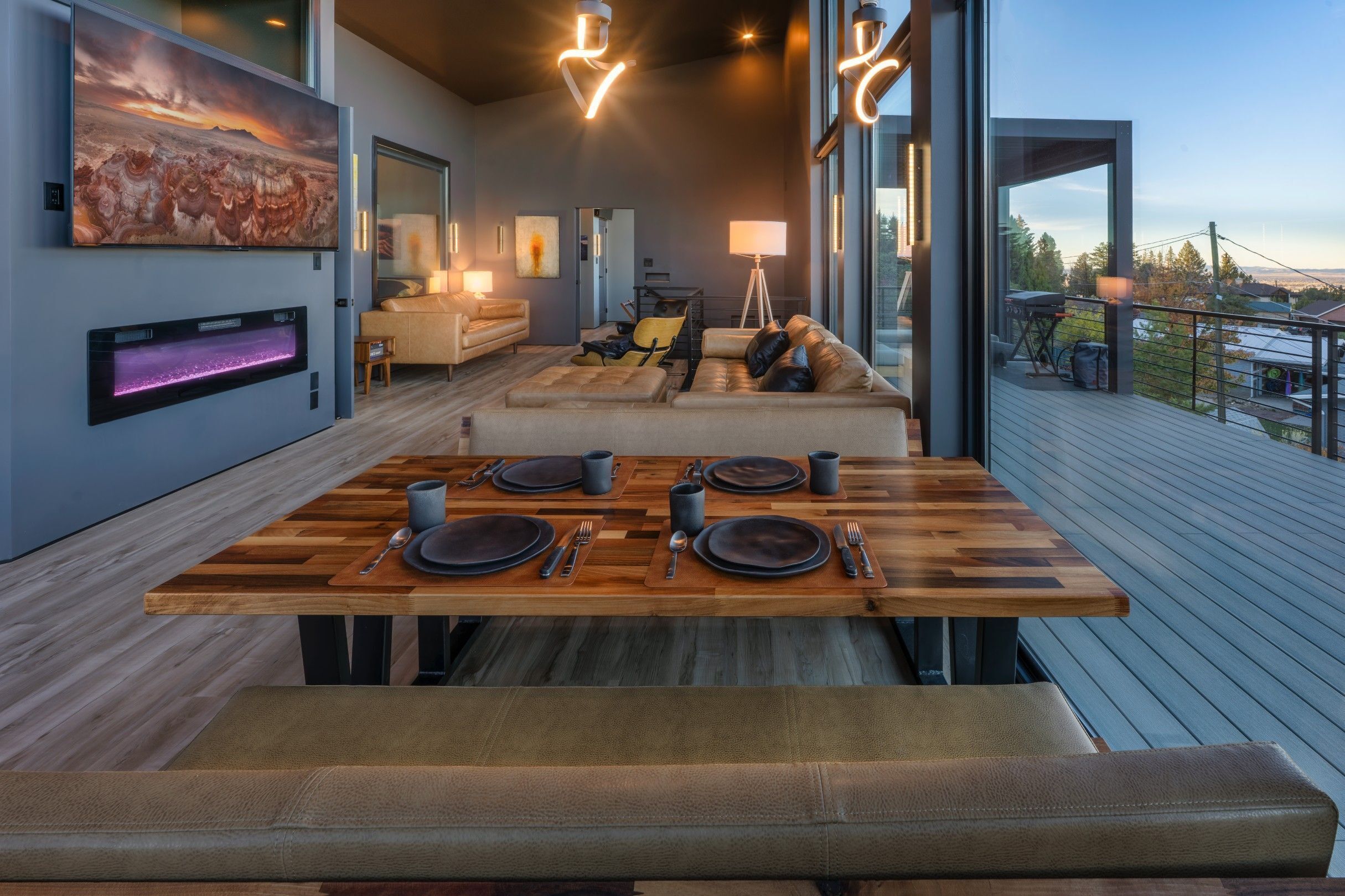 TV, fireplace, stereo