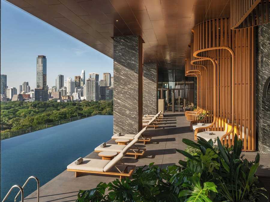 Outdoor pool, free cabanas