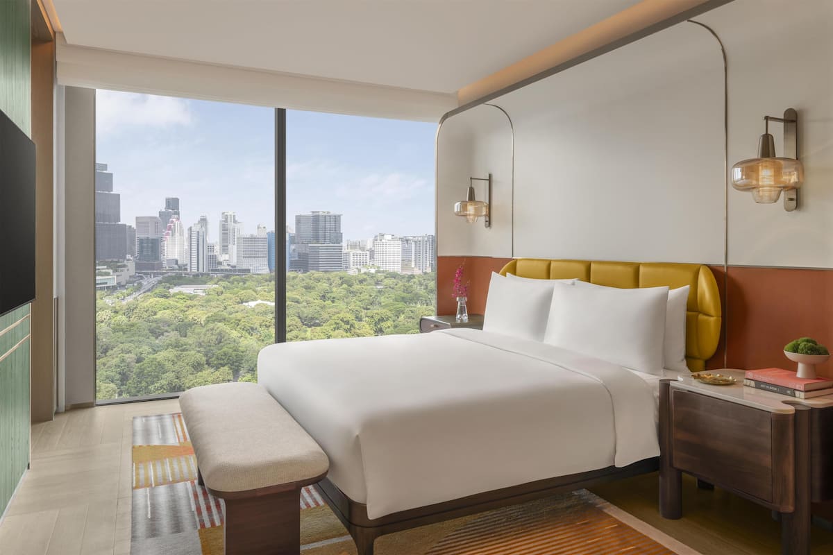 Suíte, 1 cama King (Andaz) | Frigobar (abastecido com alguns itens grátis), cofres nos quartos