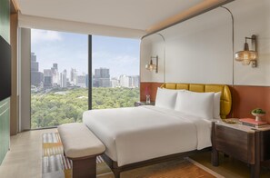 Artículos del minibar gratis y caja de seguridad en la habitación