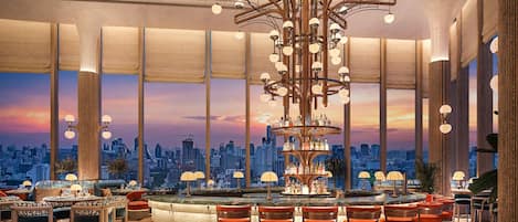 3 restaurants, breakfast, lunch, dinner served; Chinese cuisine