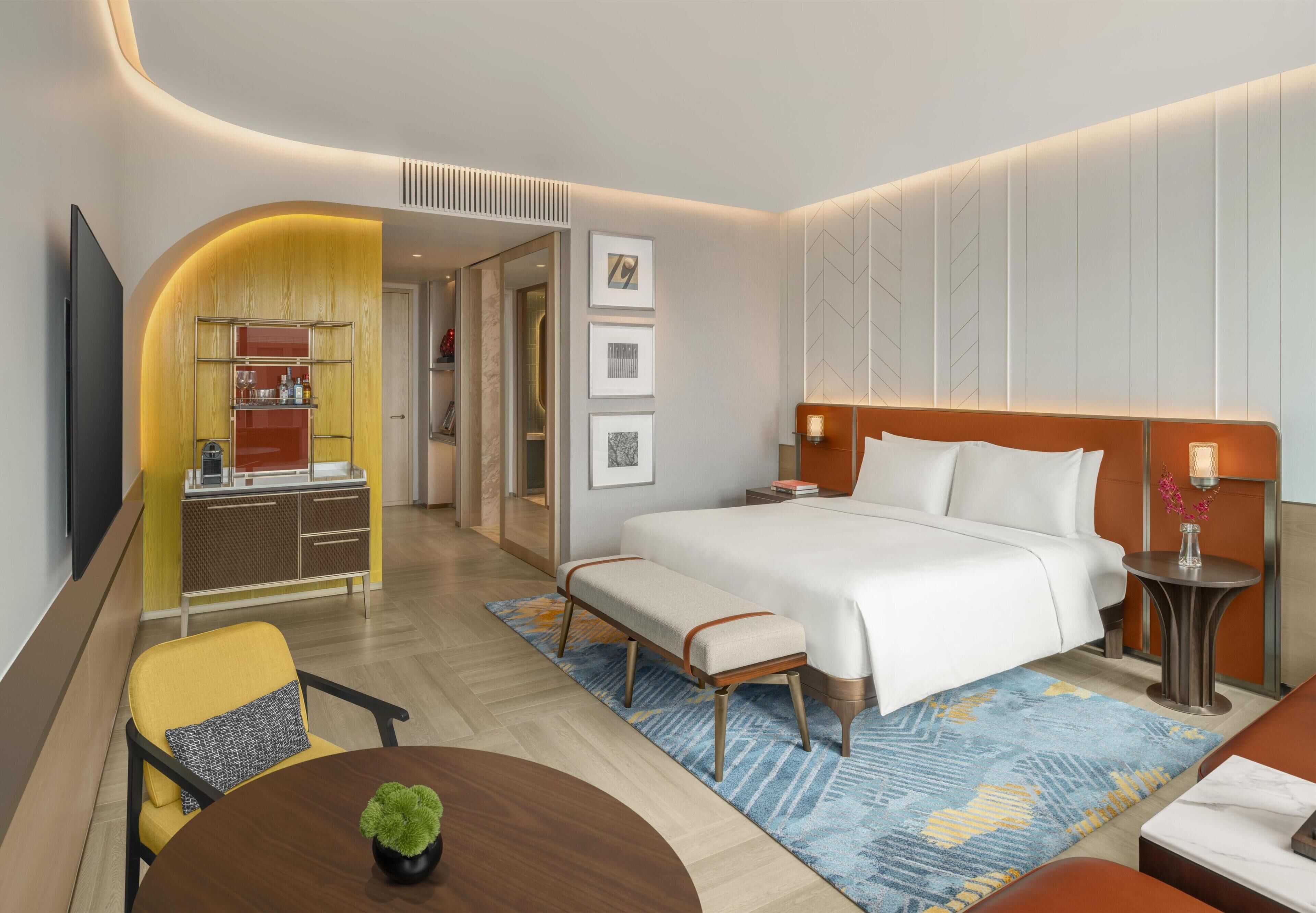 Habitación, 1 cama King size | Artículos del minibar gratis y caja de seguridad en la habitación 