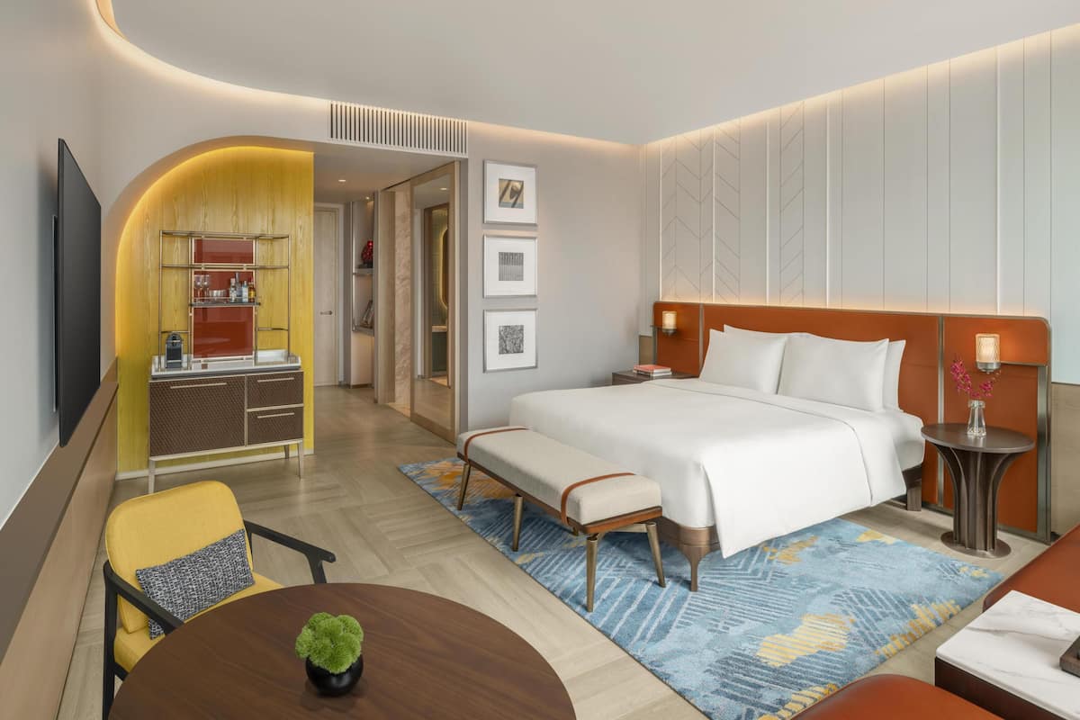 Habitación, 1 cama King size | Artículos del minibar gratis y caja de seguridad en la habitación
