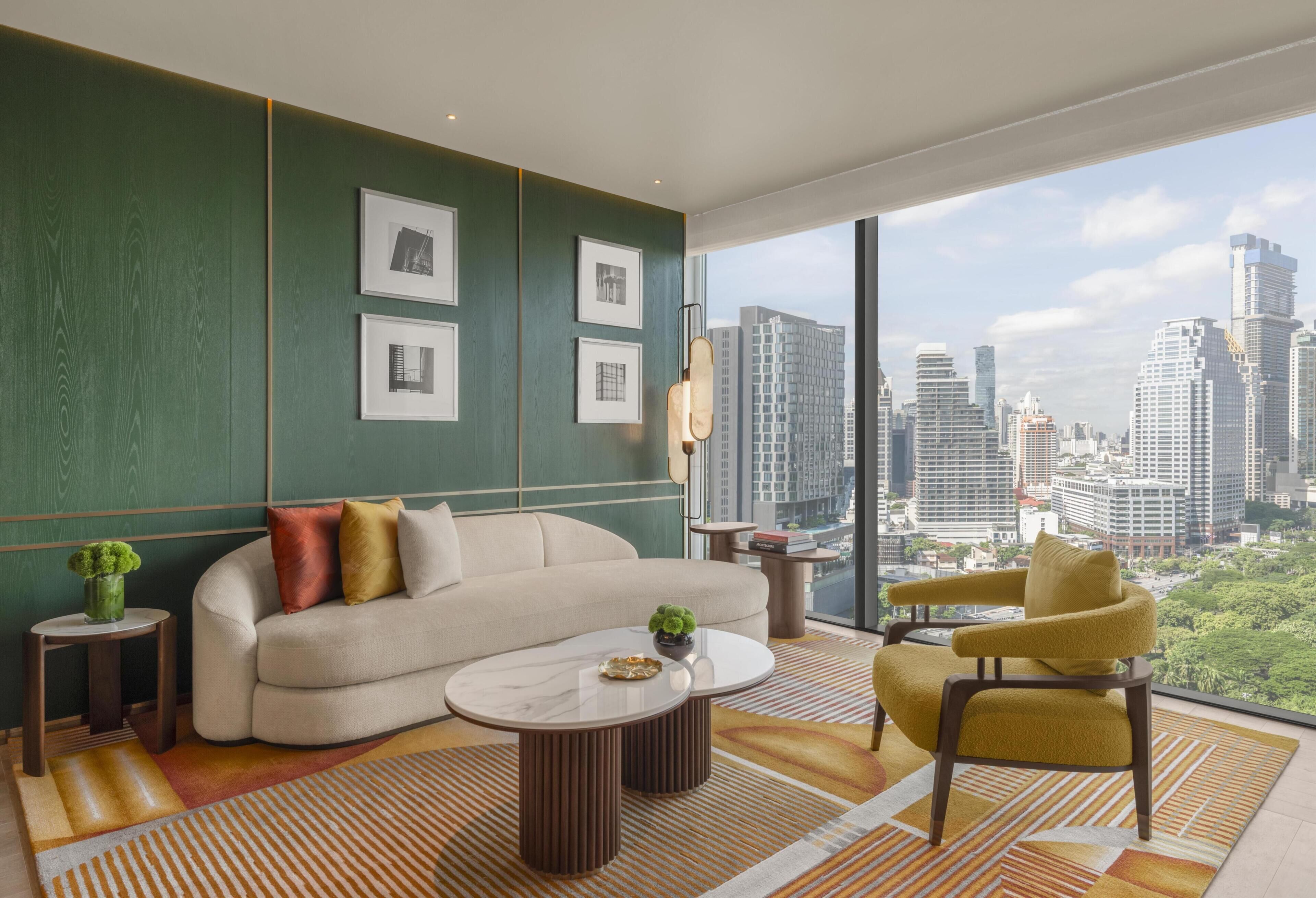 Suite, 1 cama King size (Andaz) | Artículos del minibar gratis y caja de seguridad en la habitación 