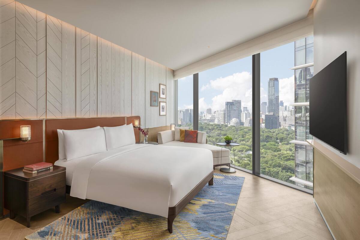 客房, 1 张特大床, 公园景观 (Boulevard) | 免费迷你吧物品、客房内保险箱、办公桌、笔记本电脑工作区