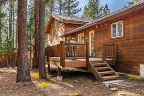 Exterior - North Shore cabin w/ forest views & private deck near King's Beach (Kings Beach)