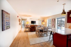 Interior - Taber Suite at 109 Main (Stowe)